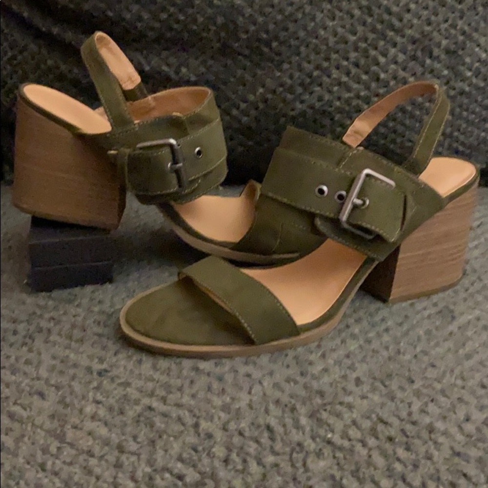Strapped heels green